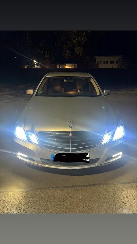 Second-hand Mercedes E350 292 CP (214 kW) 2010 Argintiu Berlinǎ