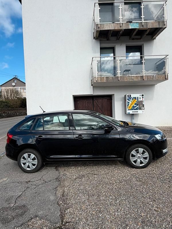 Gebraucht Skoda Rapid 110 PS (80 kW) 2017 Schwarz Kleinwagen