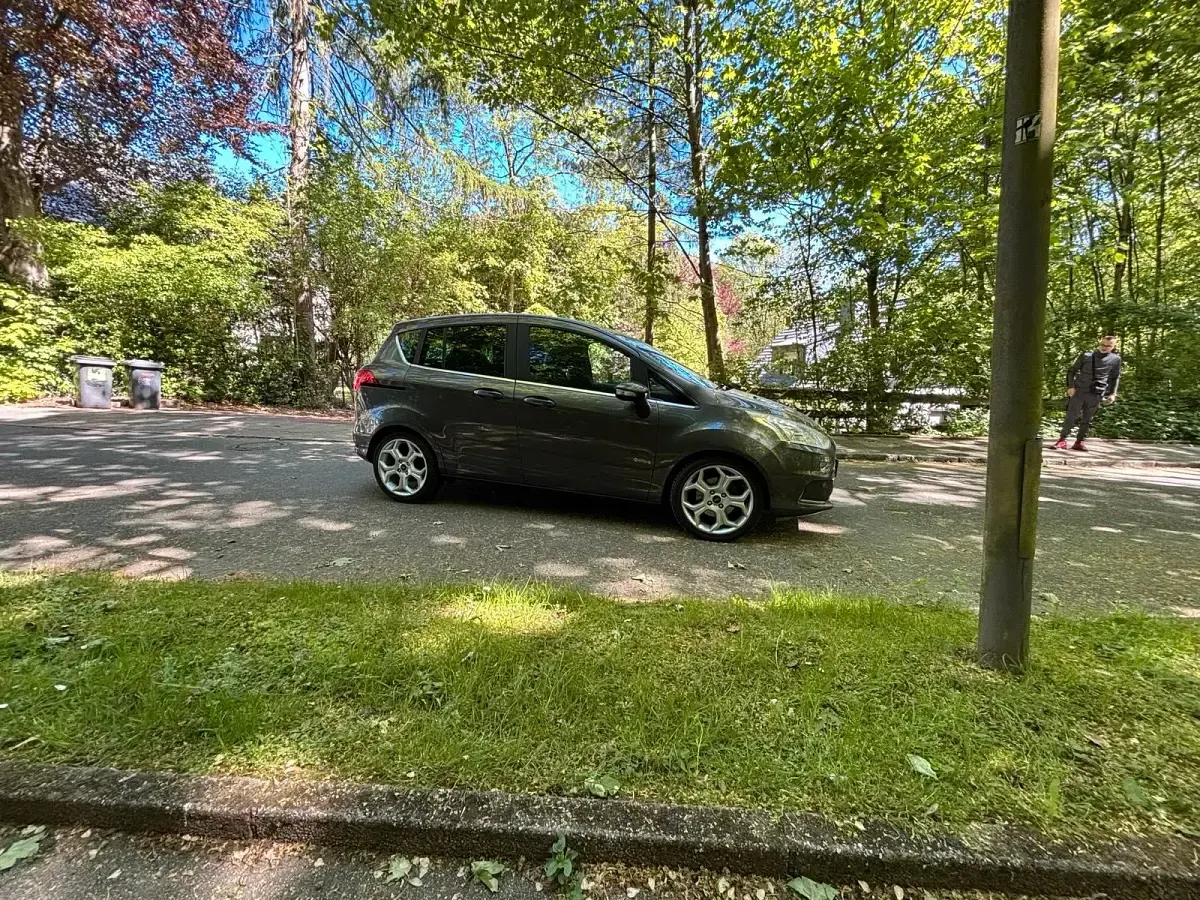 Second-hand Ford B-MAX 101 CP (74 kW) 2016 Gri Monovolum