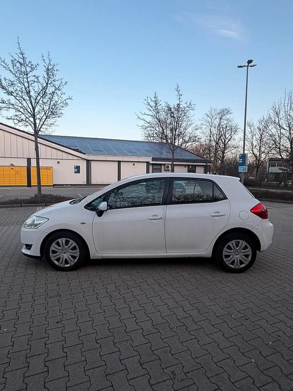 Gebraucht Toyota Auris 96 PS (70 kW) 2008 Weiß Kleinwagen