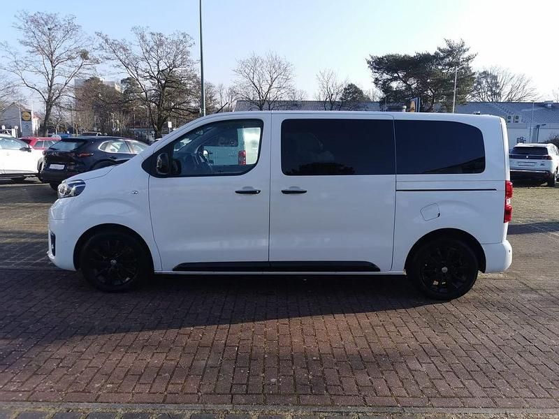 Gebraucht Toyota Proace Executive 177 PS (130 kW) 2021 Weiß Van / Kleinbus