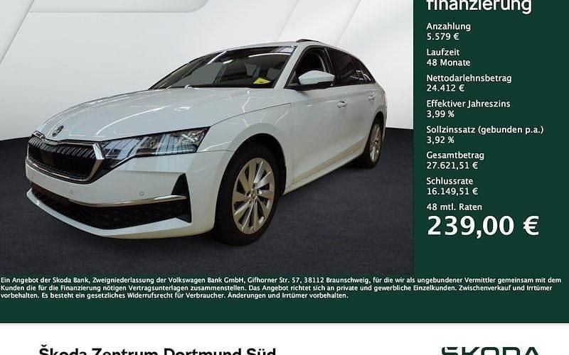 Weiß Gebraucht 2024 Skoda Octavia Selection Kombi | 29.991 € (Fairer Preis) - Bild 1/4