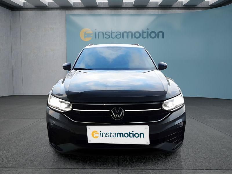 Gebraucht VW Tiguan 193 PS (141 kW) 2025 Grau SUV
