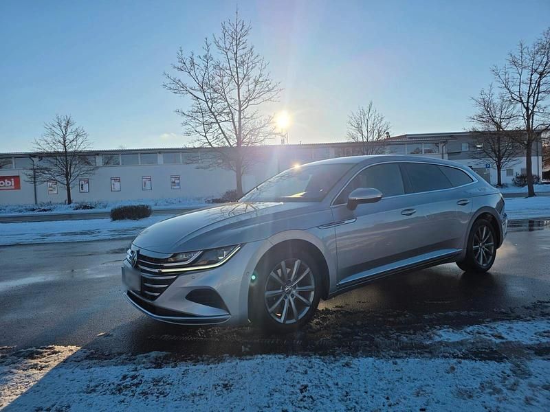 Gebraucht VW Arteon Elegance 150 PS (110 kW) 2021 Silber Kombi