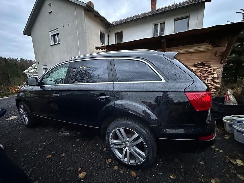 Gebraucht Audi Q7 239 PS (175 kW) 2011 Schwarz SUV