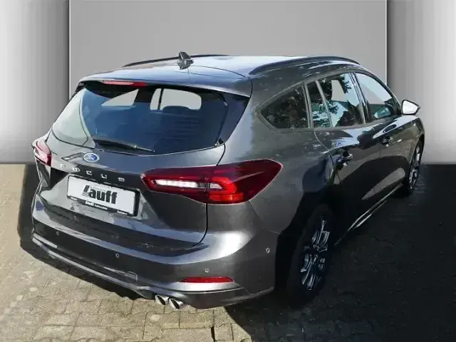 Second-hand Ford Focus ST-Line 125 CP (91 kW) 2024 Gri Break