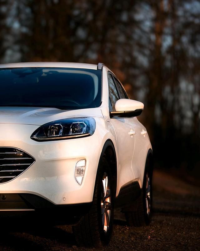 Gebraucht Ford Kuga Titanium X 284 PS (208 kW) 2022 Weiß SUV