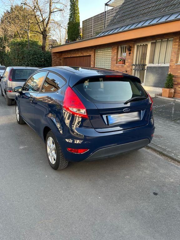 Gebraucht Ford Fiesta 60 PS (44 kW) 2009 Blau Kleinwagen