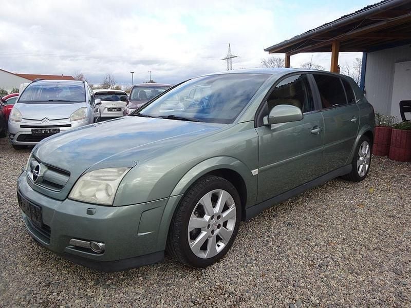 Grün Gebraucht 2003 Opel Signum Cosmo Kleinwagen | 1.300 € (Guter Preis) - Bild 1/4