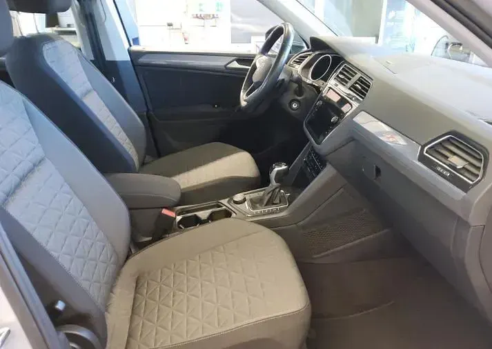 Gebraucht VW Tiguan Life 190 PS (139 kW) 2022 Silber SUV