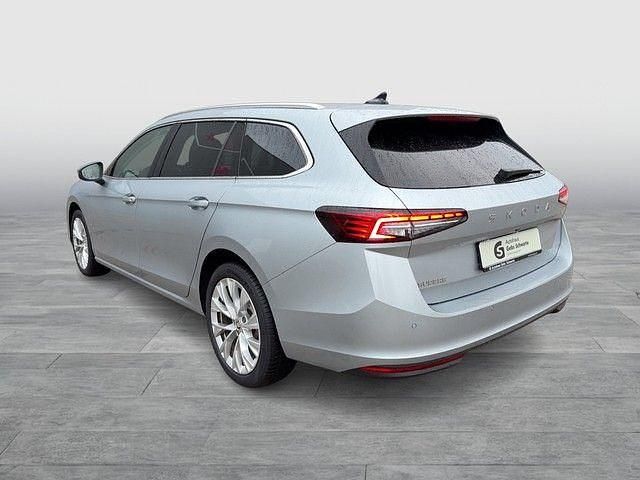 Gebraucht Skoda Superb Selection 150 PS (110 kW) 2024 Silber Kombi