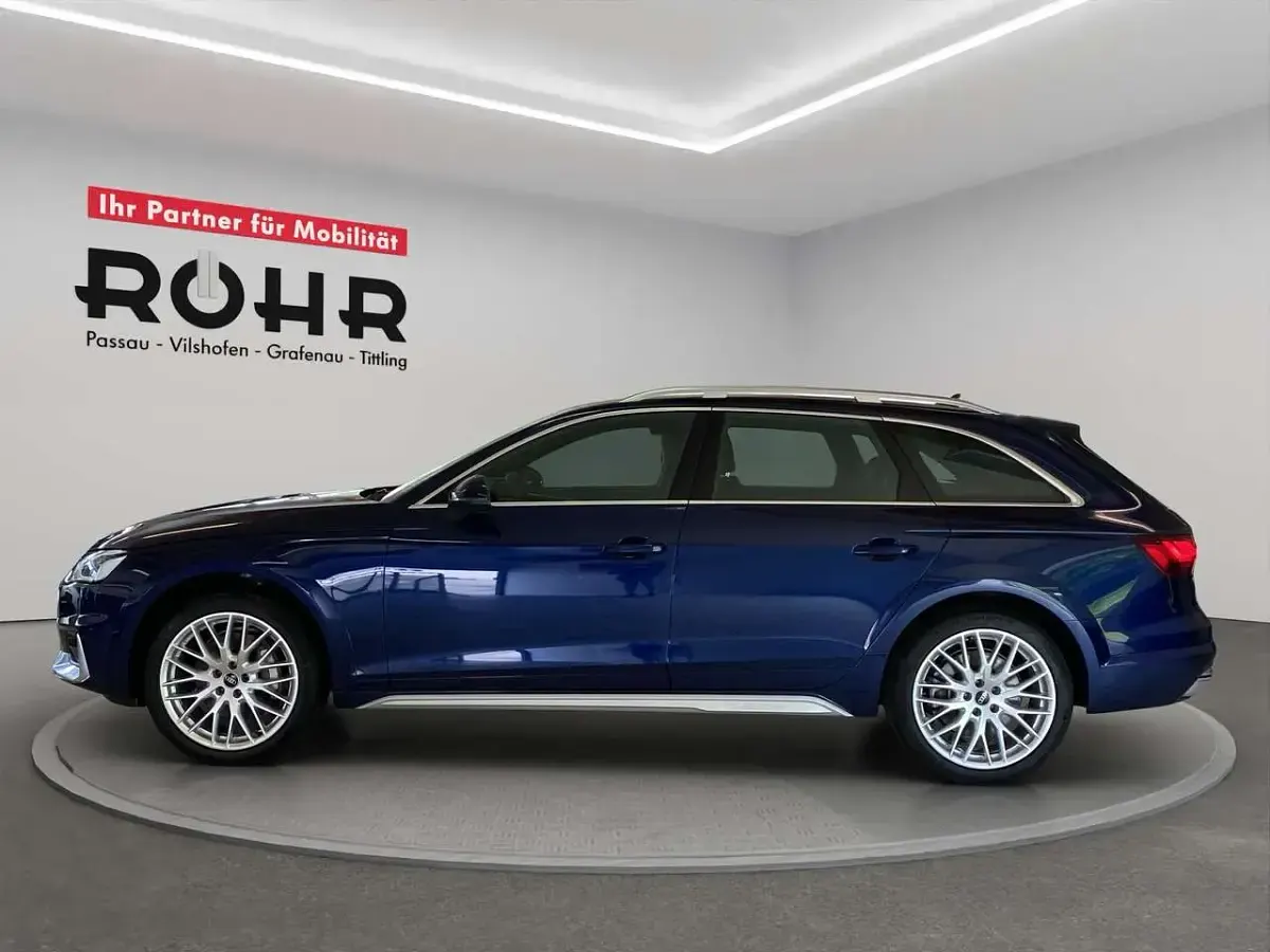 Gebraucht Audi A4 Allroad Ambiente 265 PS (194 kW) 2024 Blau Kombi