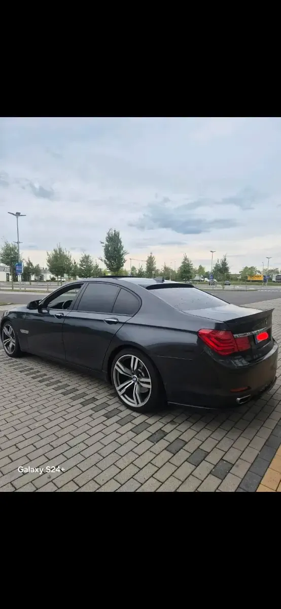 Gebraucht BMW 730 245 PS (180 kW) 2009 Grau Limousine