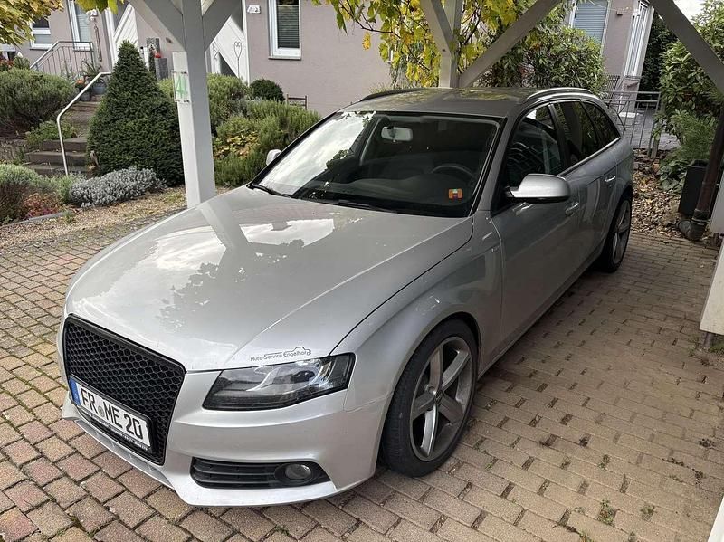 Gebraucht Audi A4 Attraction 160 PS (117 kW) 2010 Eissilber metallic Kombi