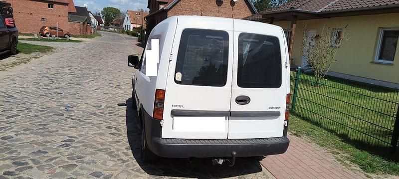 Gebraucht Opel Combo Comfort 90 PS (66 kW) 2004 Weiß Van / Kleinbus