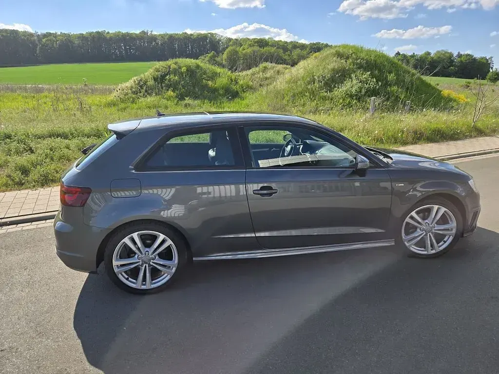 Second-hand Audi A3 S-Line 150 CP (110 kW) 2012 Gri Hatchback