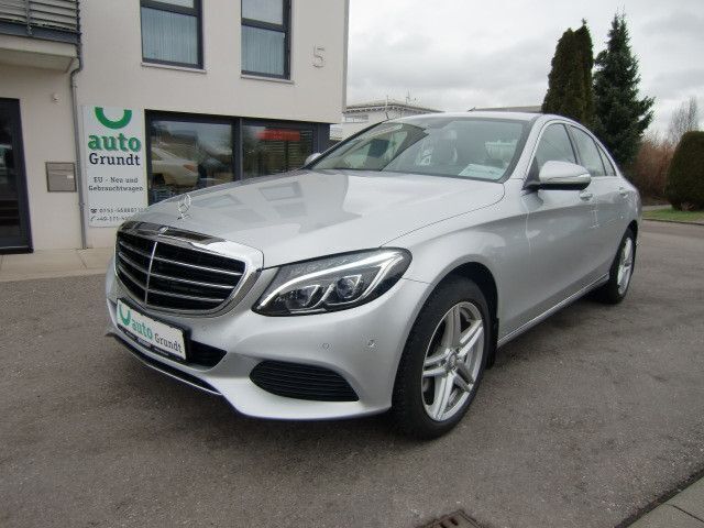Silber Gebraucht 2014 Mercedes C220 Limousine | 22.000 € (Etwas zu teuer) - Bild 1/4