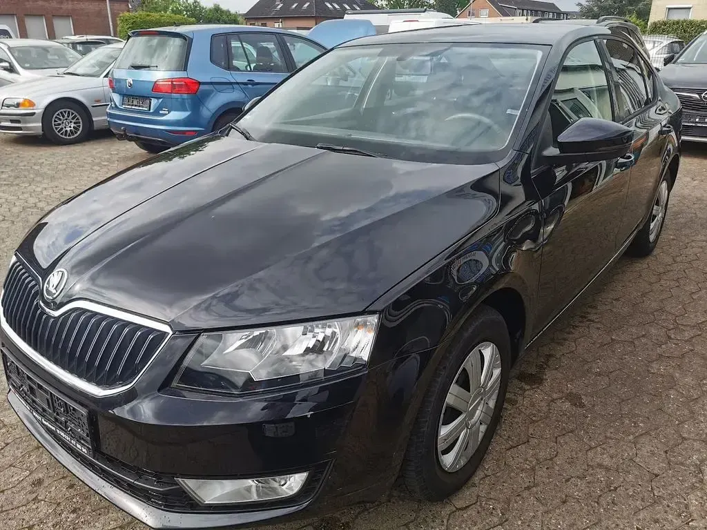 Gebraucht Skoda Octavia Ambition 105 PS (77 kW) 2015 Schwarz Kombi