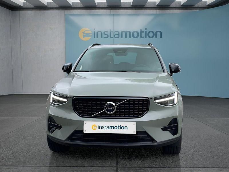 Gebraucht Volvo XC40 Plus 197 PS (144 kW) 2024 Grün SUV