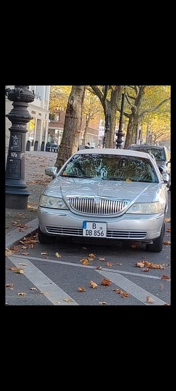 Gebraucht Lincoln Town Car 242 PS (177 kW) 2003 Silber Limousine