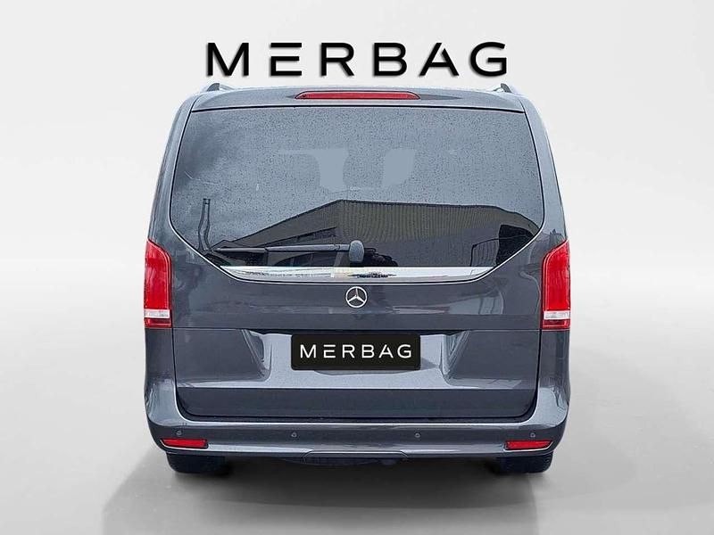 Gebraucht Mercedes V300 Avantgarde Edition 237 PS (174 kW) 2023 Graphitgrau metallic Van / Kleinbus