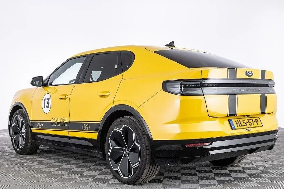 Używany Ford Capri Extended Range 210 kW (286 KM) 2025 Żółty SUV