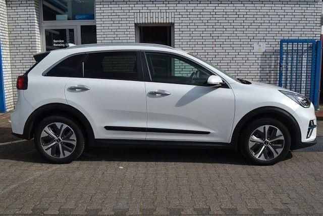 Gebraucht Kia e-Niro Spirit 150 kW (204 PS) 2022 Weiß SUV