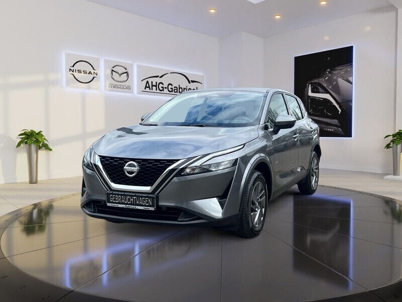 Gun metallic (m) Gebraucht 2021 Nissan Qashqai Acenta SUV | 22.990 € (Teuer) - Bild 1/4