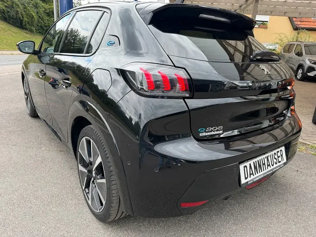 Gebraucht Peugeot e-208 GTi 100 kW (136 PS) 2022 Schwarz Kleinwagen