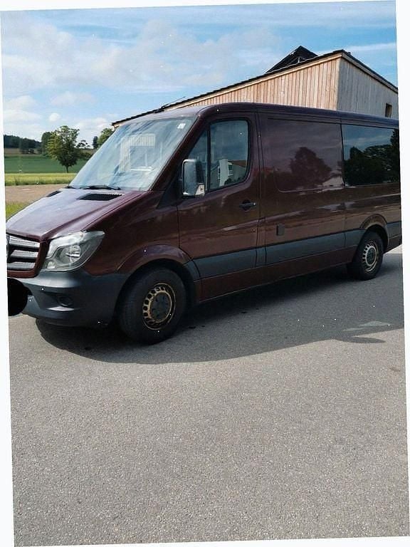 Gebraucht Mercedes Sprinter 163 PS (119 kW) 2018 Rot Van