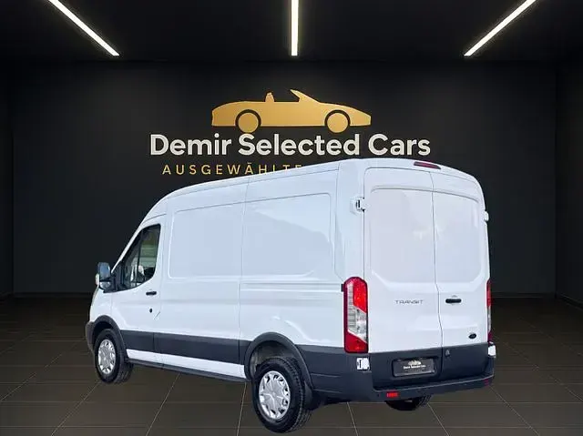 Gebraucht Ford Transit 170 PS (125 kW) 2019 Weiß (frozen white) Van