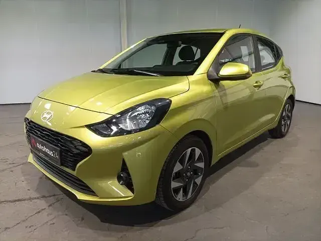 Gebraucht Hyundai i10 Trend 67 PS (49 kW) 2024 Grün Kleinwagen