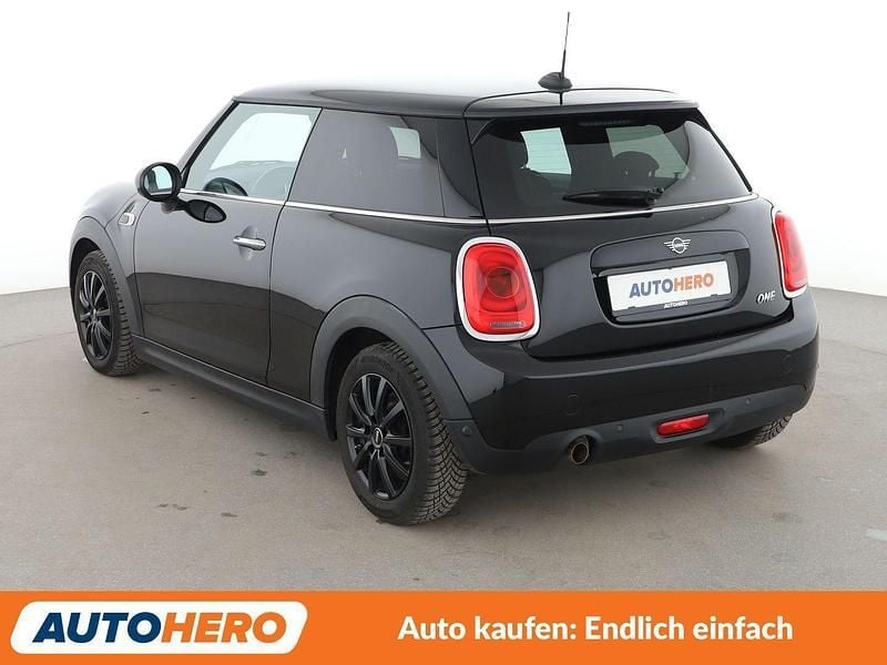 Second-hand Mini ONE 102 CP (75 kW) 2018 Negru Hatchback