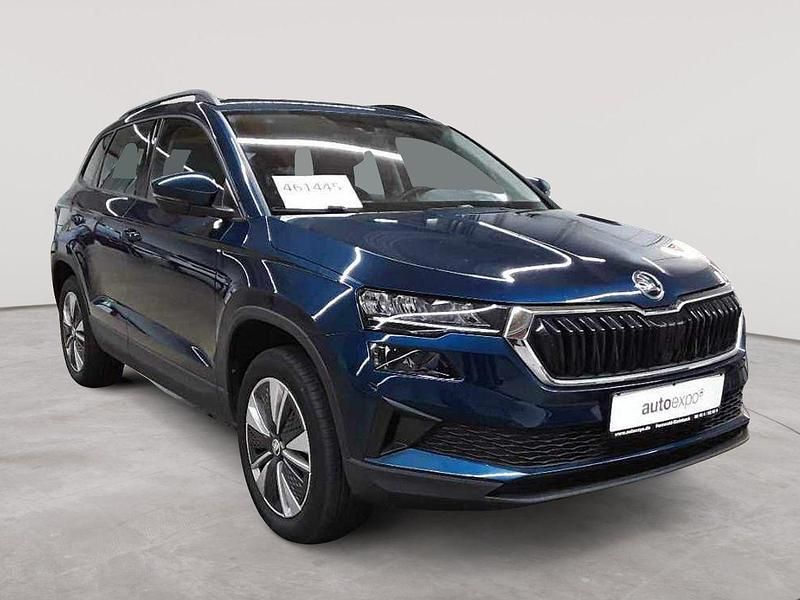 Lavablau metallic Gebraucht 2022 Skoda Karoq Ambition SUV | 23.990 € (Superpreis) - Bild 1/4