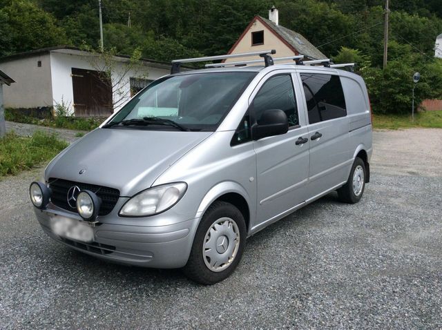 Silber metallic Gebraucht 2006 Mercedes Vito Van / Kleinbus | 6.999 € - Bild 1/4
