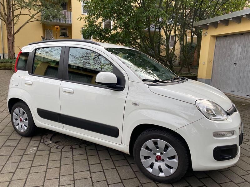 Gebraucht Fiat Panda Lounge 69 PS (50 kW) 2017 Weiß Kleinwagen