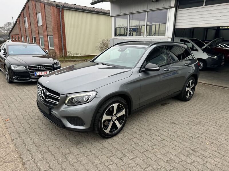 Grau Gebraucht 2015 Mercedes GLC250 SUV | 15.990 € (Guter Preis) - Bild 1/4