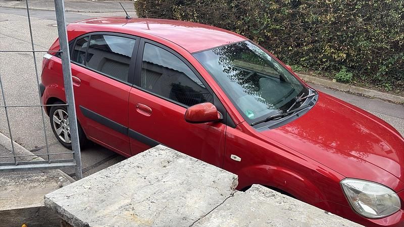 Gebraucht Kia Rio 90 PS (66 kW) 2005 Rot Kleinwagen