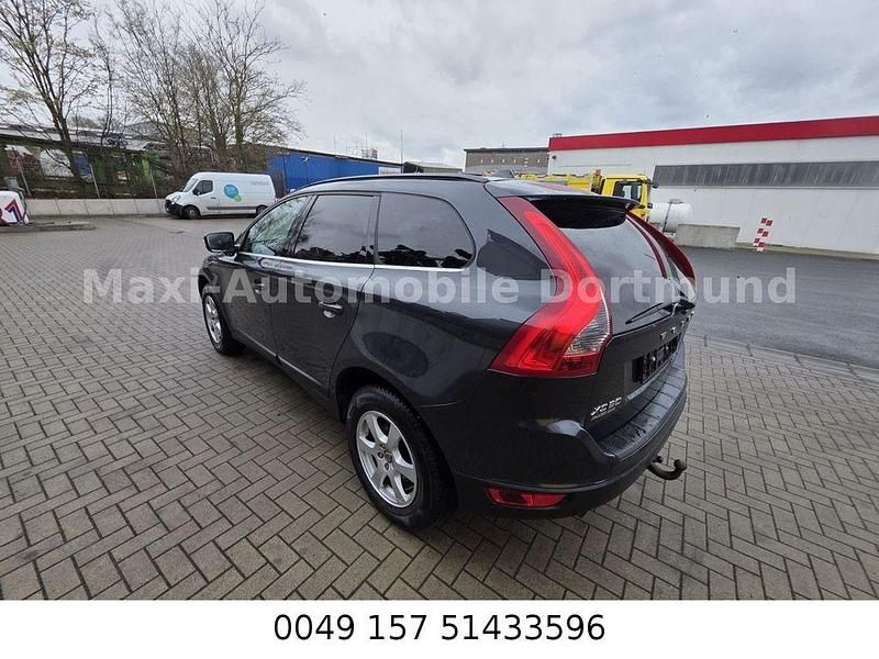 Gebraucht Volvo XC60 Momentum 163 PS (119 kW) 2012 Schwarz SUV