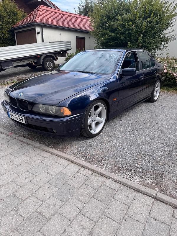 Blau Gebraucht 2003 BMW 525 Limousine | 3.850 € (Fairer Preis) - Bild 1/4