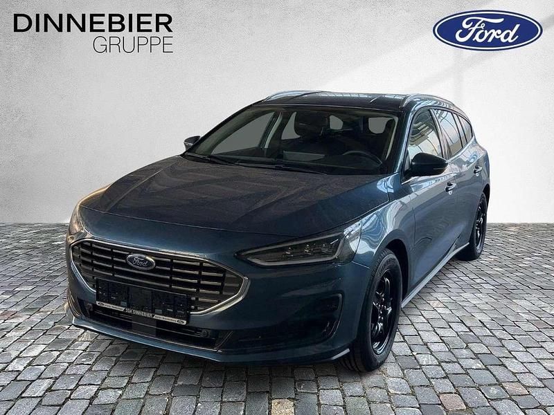 Neu Ford Focus Titanium 155 PS (114 kW) 2025 Blau Limousine