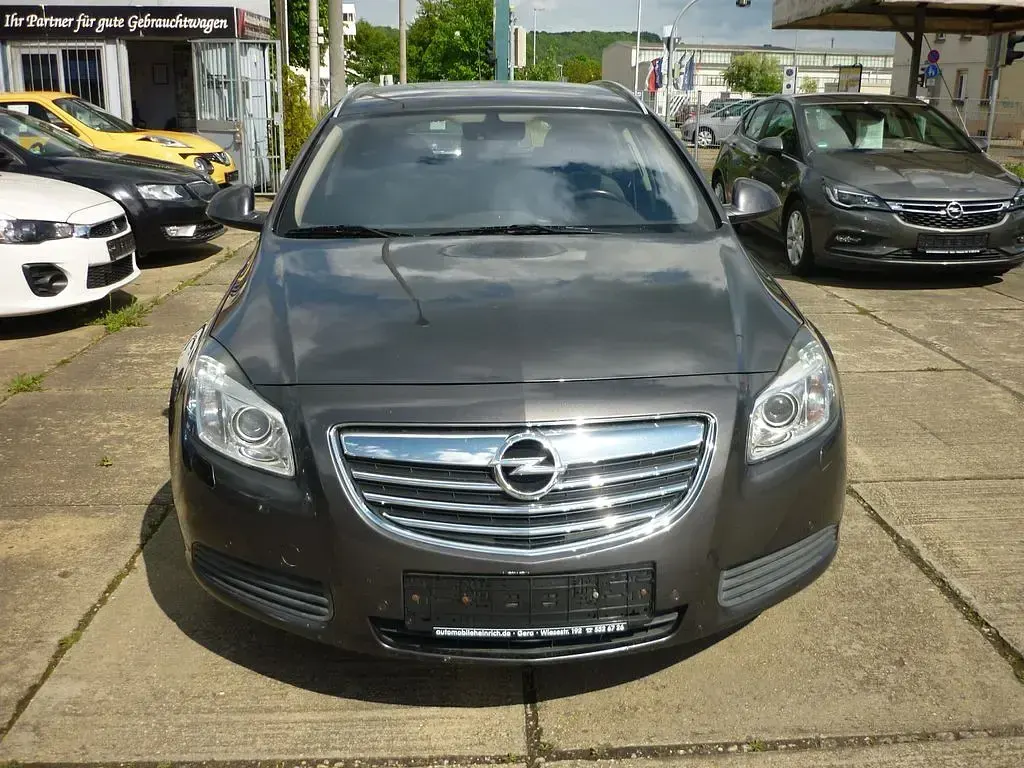 Gebraucht Opel Insignia Edition 160 PS (117 kW) 2009 Grau Kombi