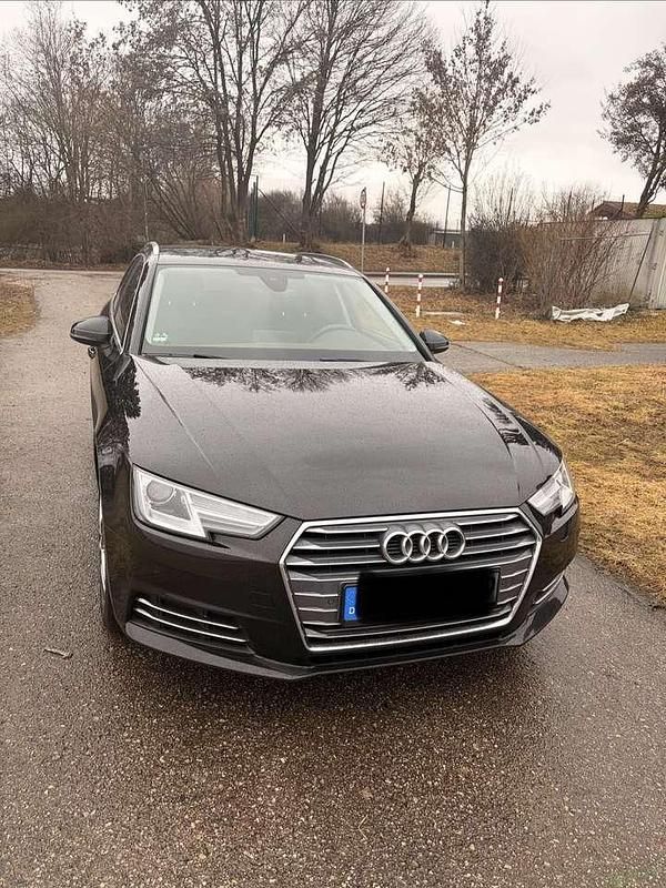 Gebraucht Audi A4 Comfort 190 PS (139 kW) 2017 Schwarz Kombi