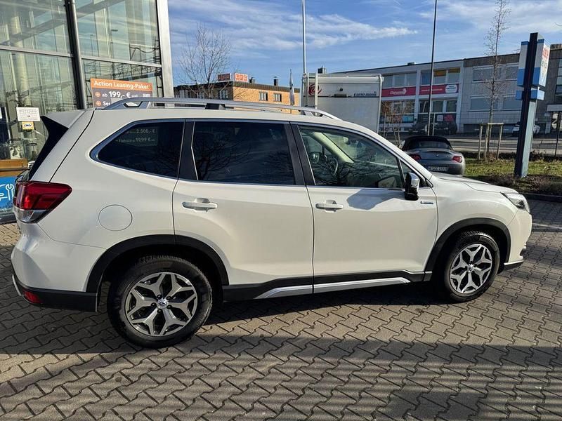 Gebraucht Subaru Forester Active 150 PS (110 kW) 2022 Weiß SUV