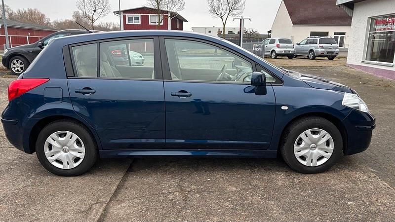Gebraucht Nissan Tiida 110 PS (80 kW) 2011 Blau Kombi
