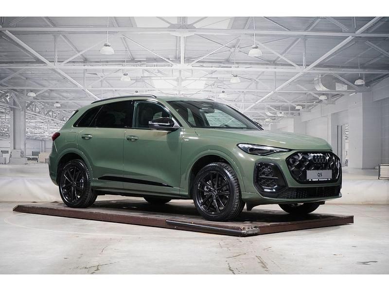 Neu Audi Q5 Sport 204 PS (150 kW) 2025 Distriktgrün metallic SUV