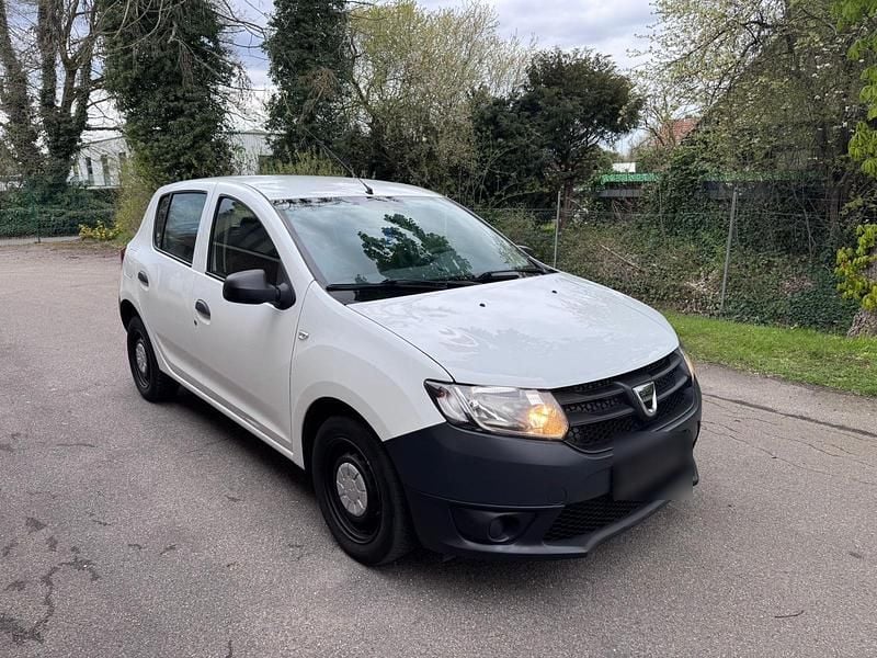 Gebraucht Dacia Sandero 75 PS (55 kW) 2014 Weiß Kleinwagen