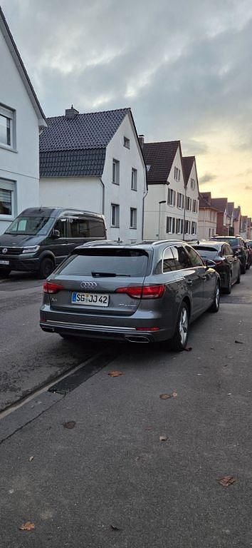 Second-hand Audi A4 Ambiente 170 CP (125 kW) 2019 Gri Break