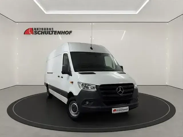 Second-hand Mercedes Sprinter 170 CP (125 kW) 2024 Alb Van