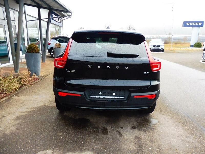 Gebraucht Volvo XC40 Plus 163 PS (119 kW) 2025 Schwarz SUV